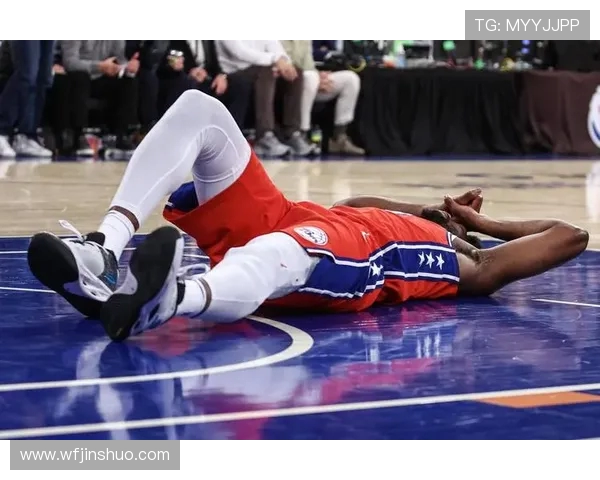 原创NBA官宣：76人违规罚款10万美元 恩比德赛前状态缺席却登场